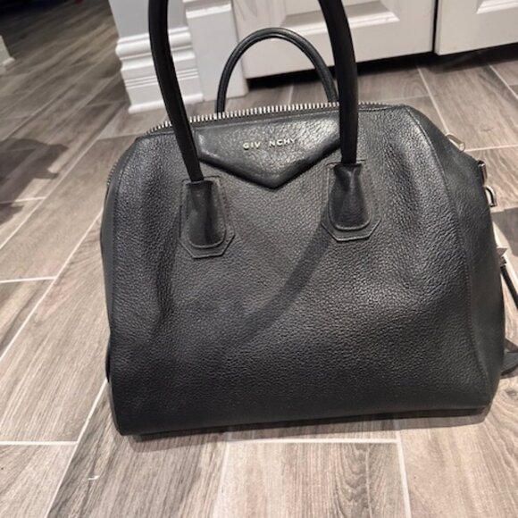 Givenchy Antigona Medium tote bag - Picture 4 of 4